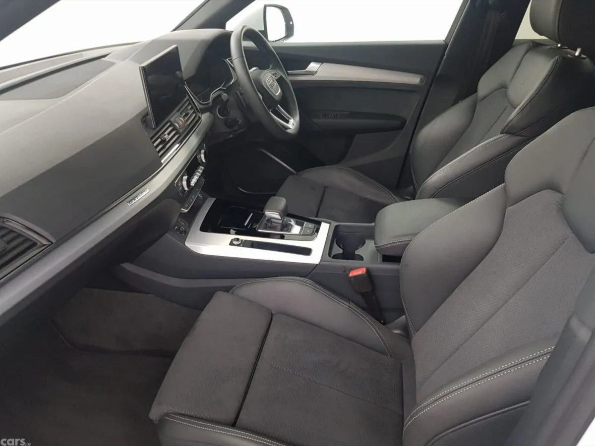 Audi Q5 SUV, Petrol Plug-in Hybrid, 2025, White