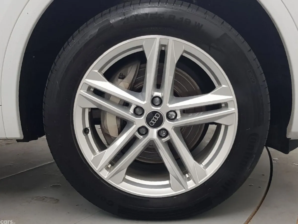 Audi Q5 SUV, Petrol Plug-in Hybrid, 2025, White