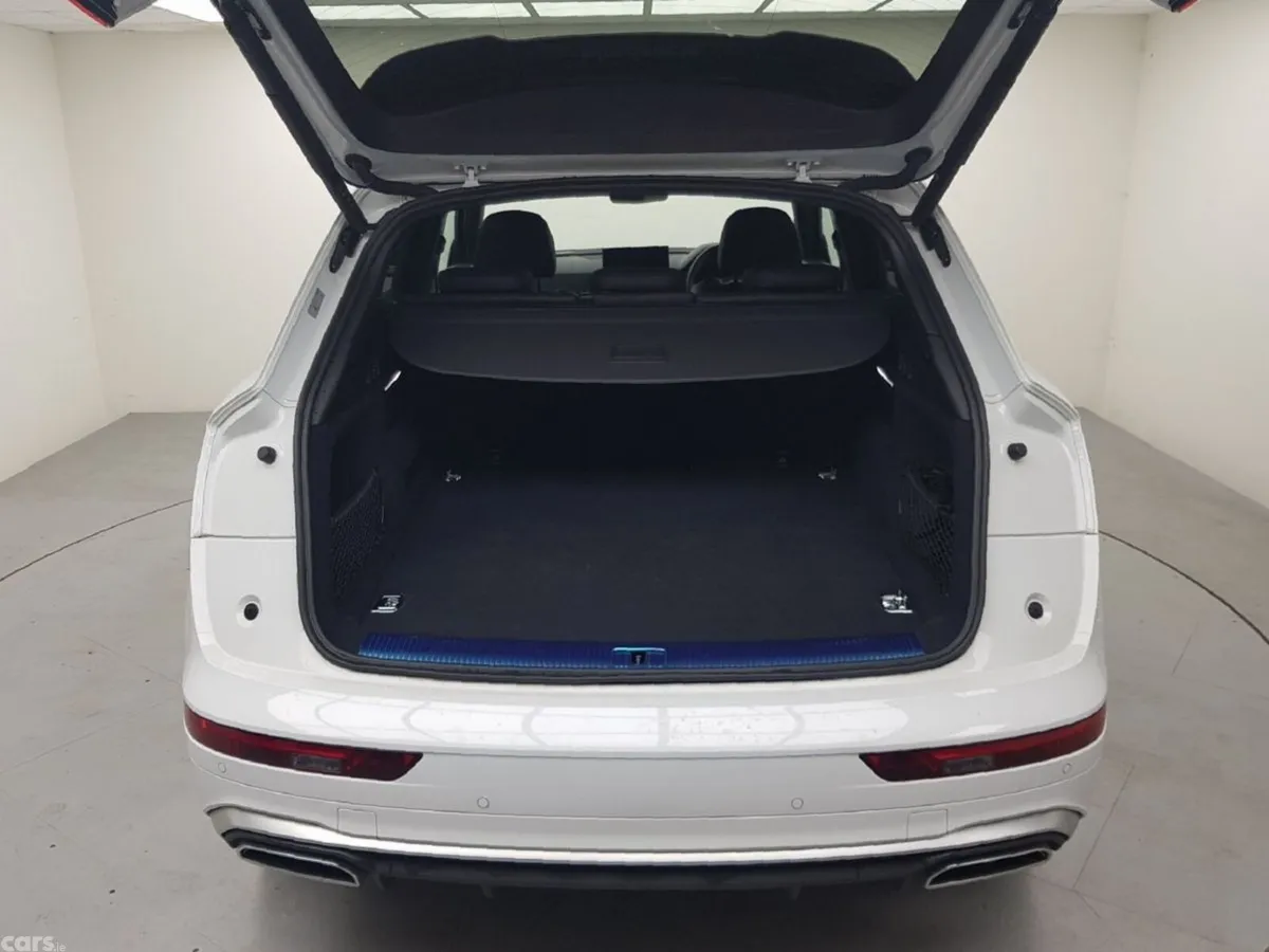Audi Q5 SUV, Petrol Plug-in Hybrid, 2025, White