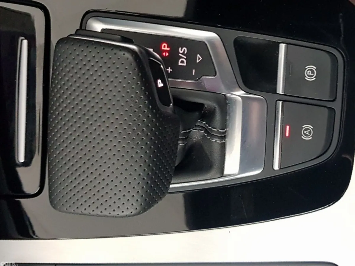 Audi Q5 SUV, Petrol Plug-in Hybrid, 2025, White