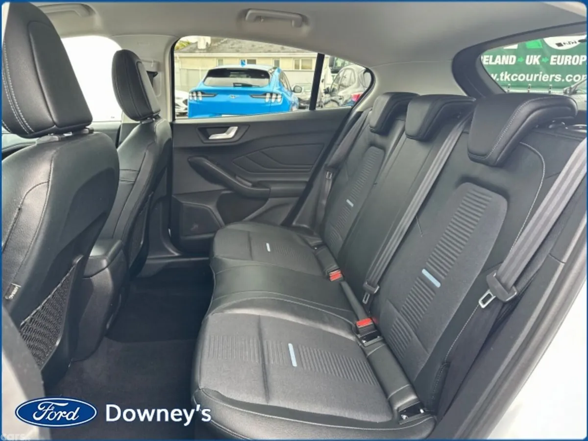 Ford Focus Hatchback, Petrol, 2020, White