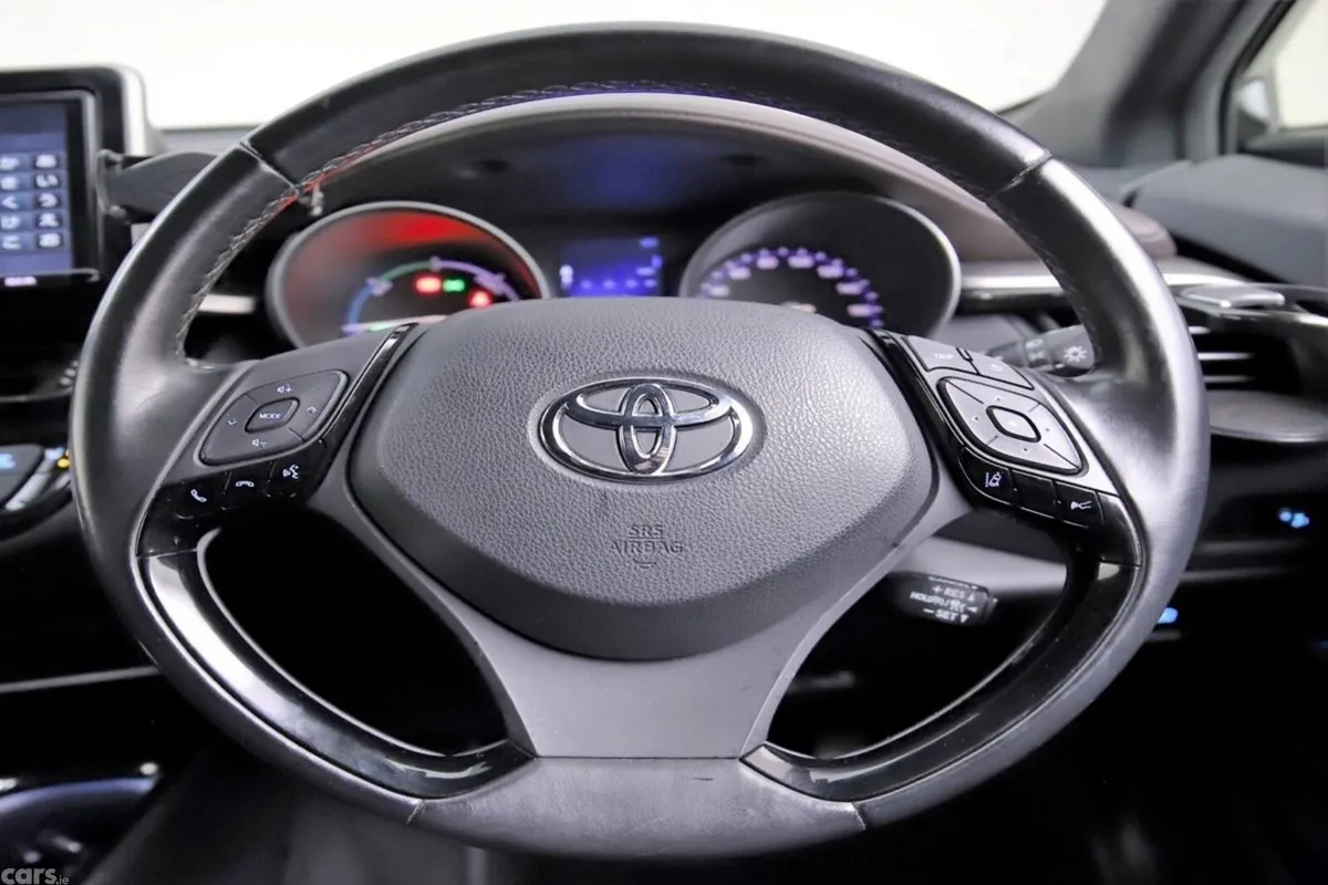 Toyota C-HR SUV, Petrol Hybrid, 2021, Grey