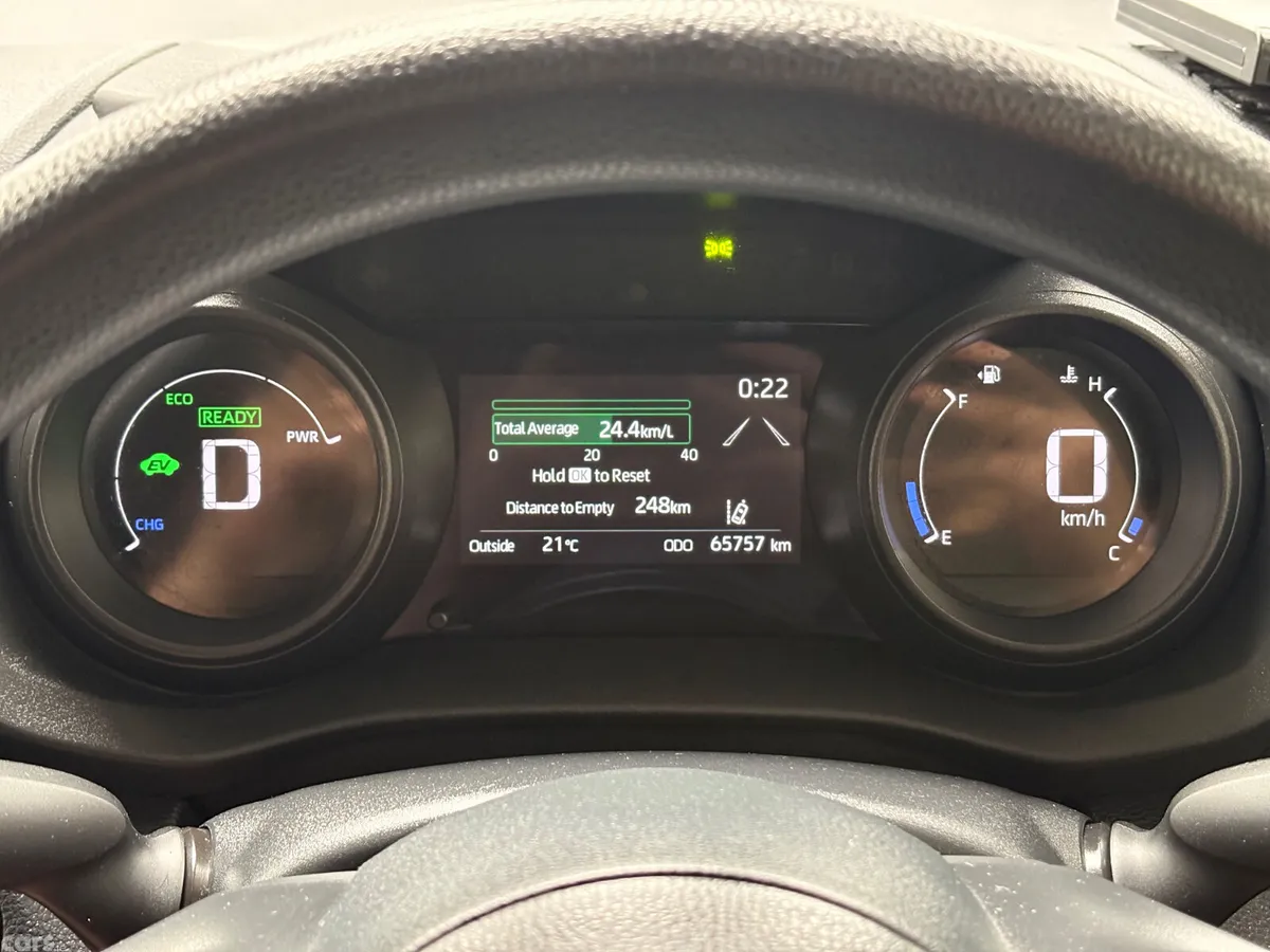 Toyota Yaris Cross Estate, Petrol Hybrid, 2022, Gold