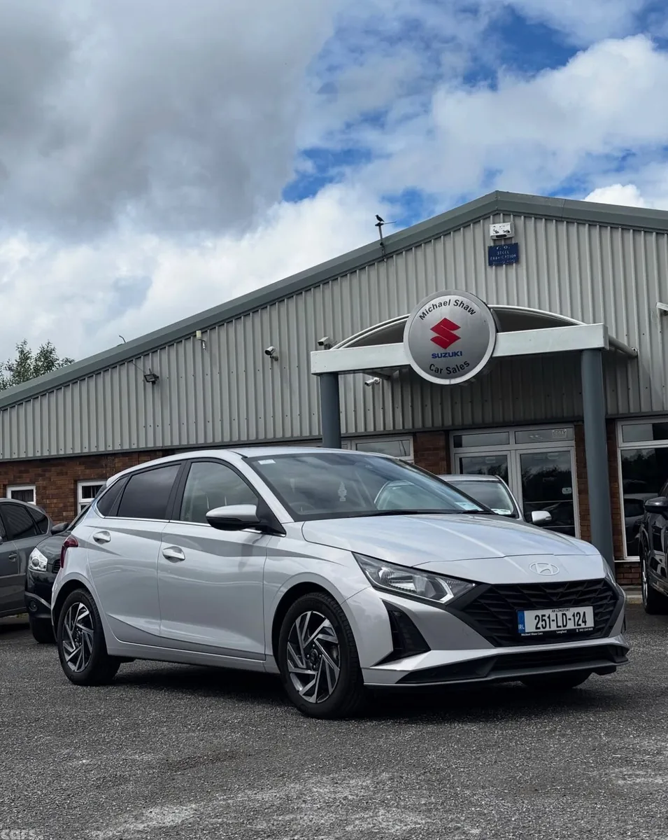 Hyundai i20 Hatchback, Petrol, 2025, Grey
