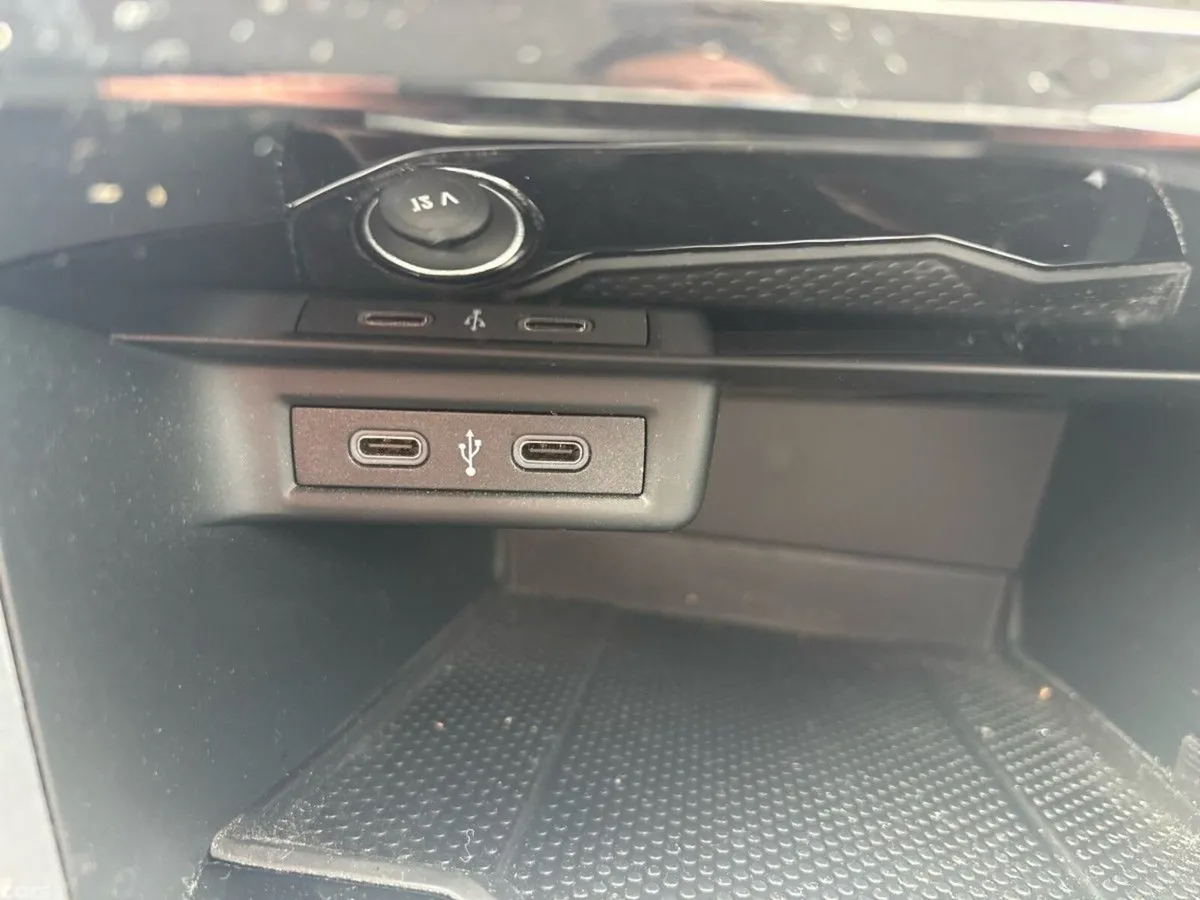 Volkswagen T-Roc Life 1.0 TSI 110HP, Wexford