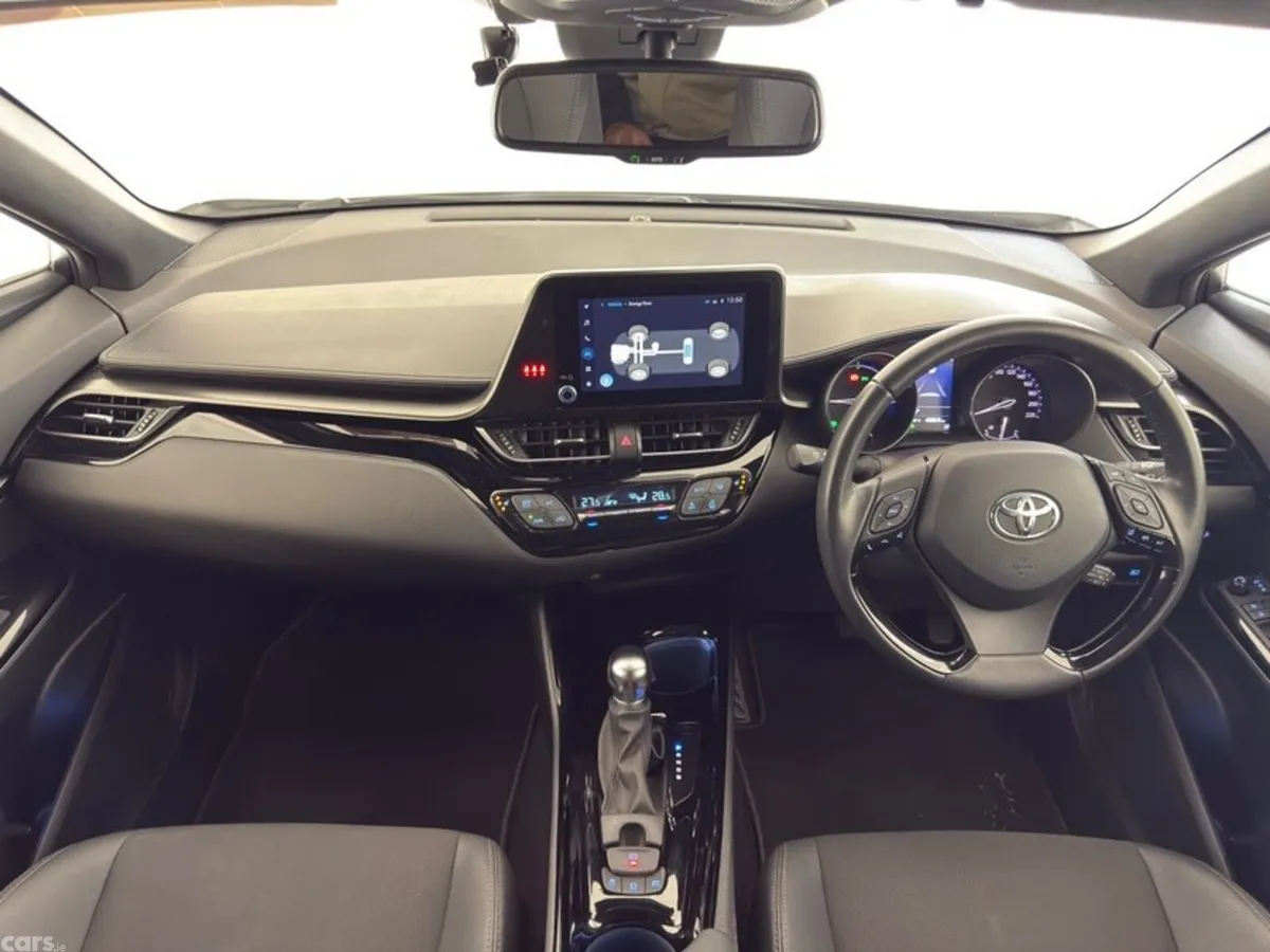 Toyota C-HR SUV, Petrol Hybrid, 2023, Silver