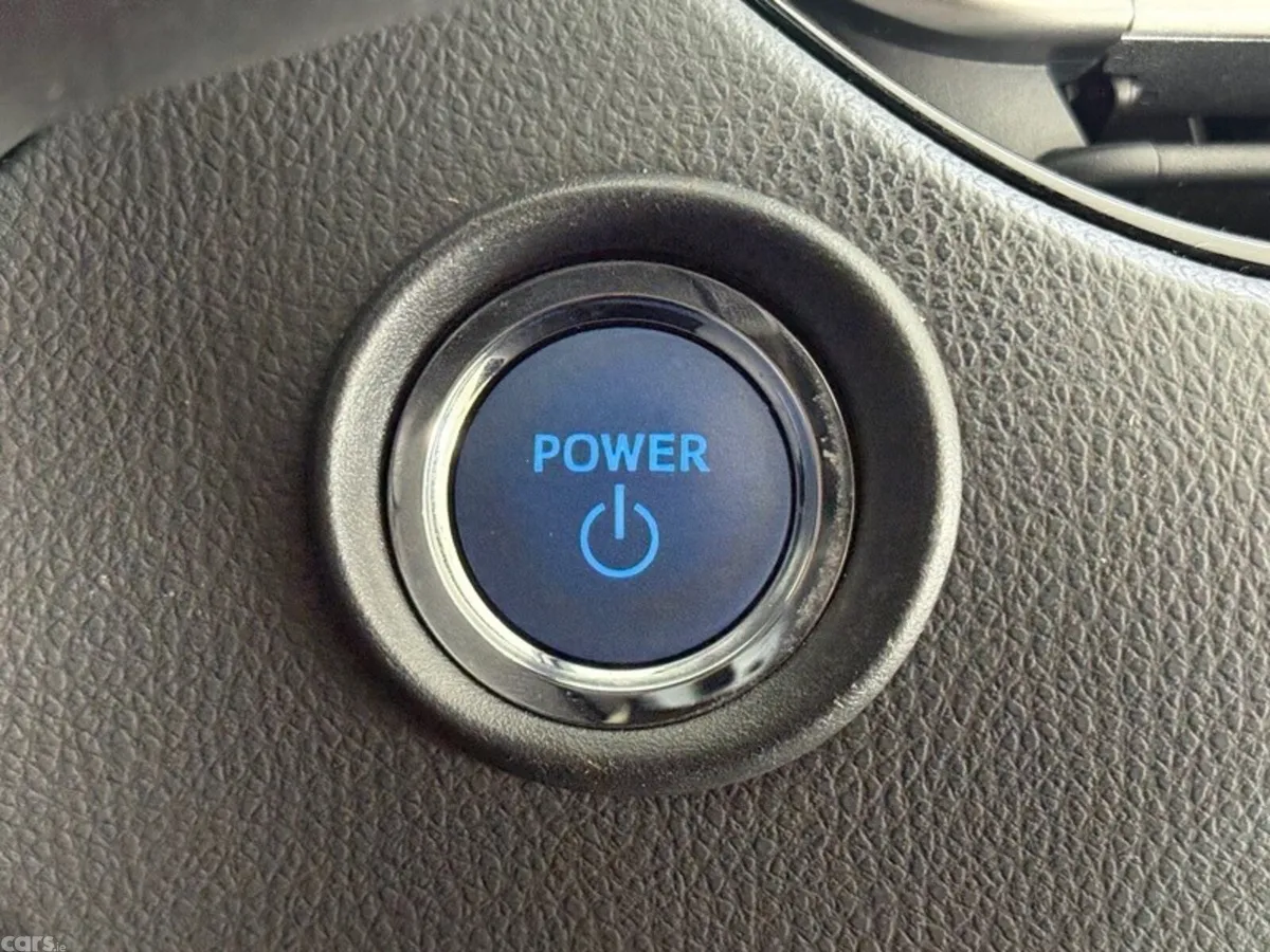 Toyota C-HR SUV, Petrol Hybrid, 2023, Silver