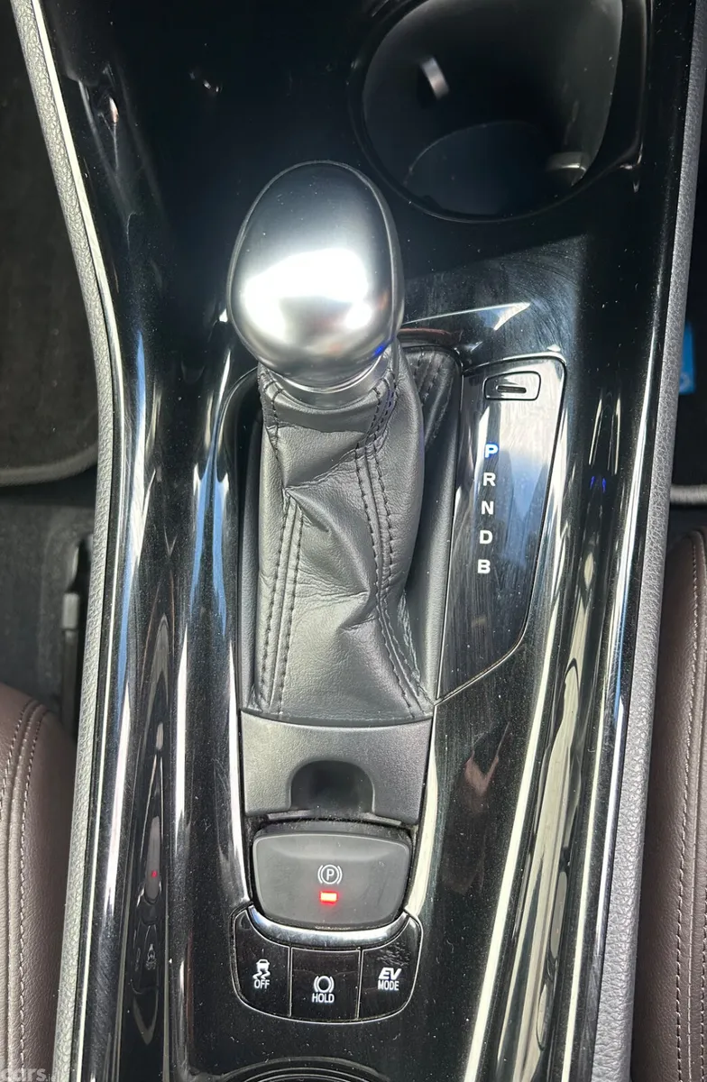 Toyota C-HR SUV, Petrol Hybrid, 2018, Grey
