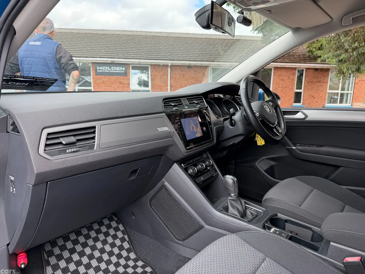 Volkswagen Touran Estate, Petrol, 2018, Black