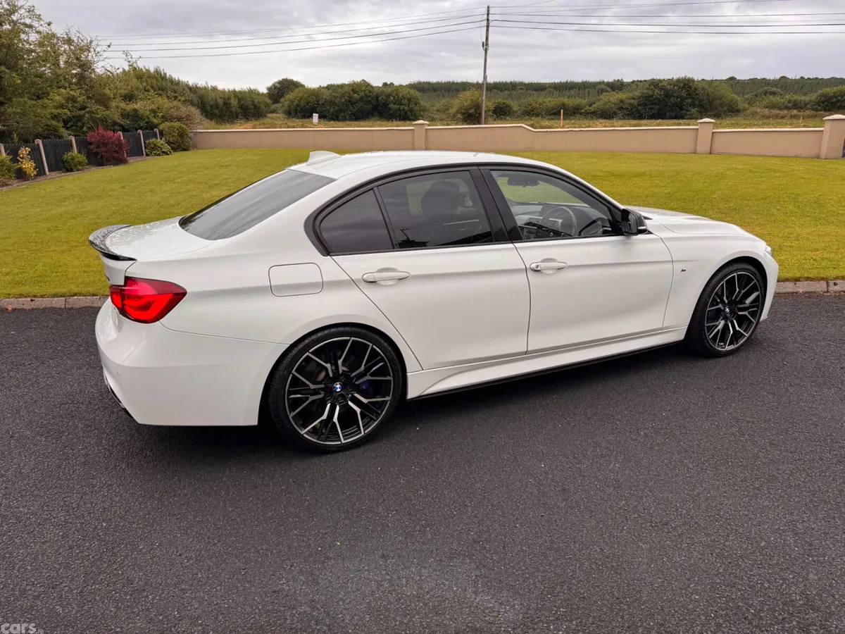 BMW 3-Series Saloon, Diesel, 2019, White