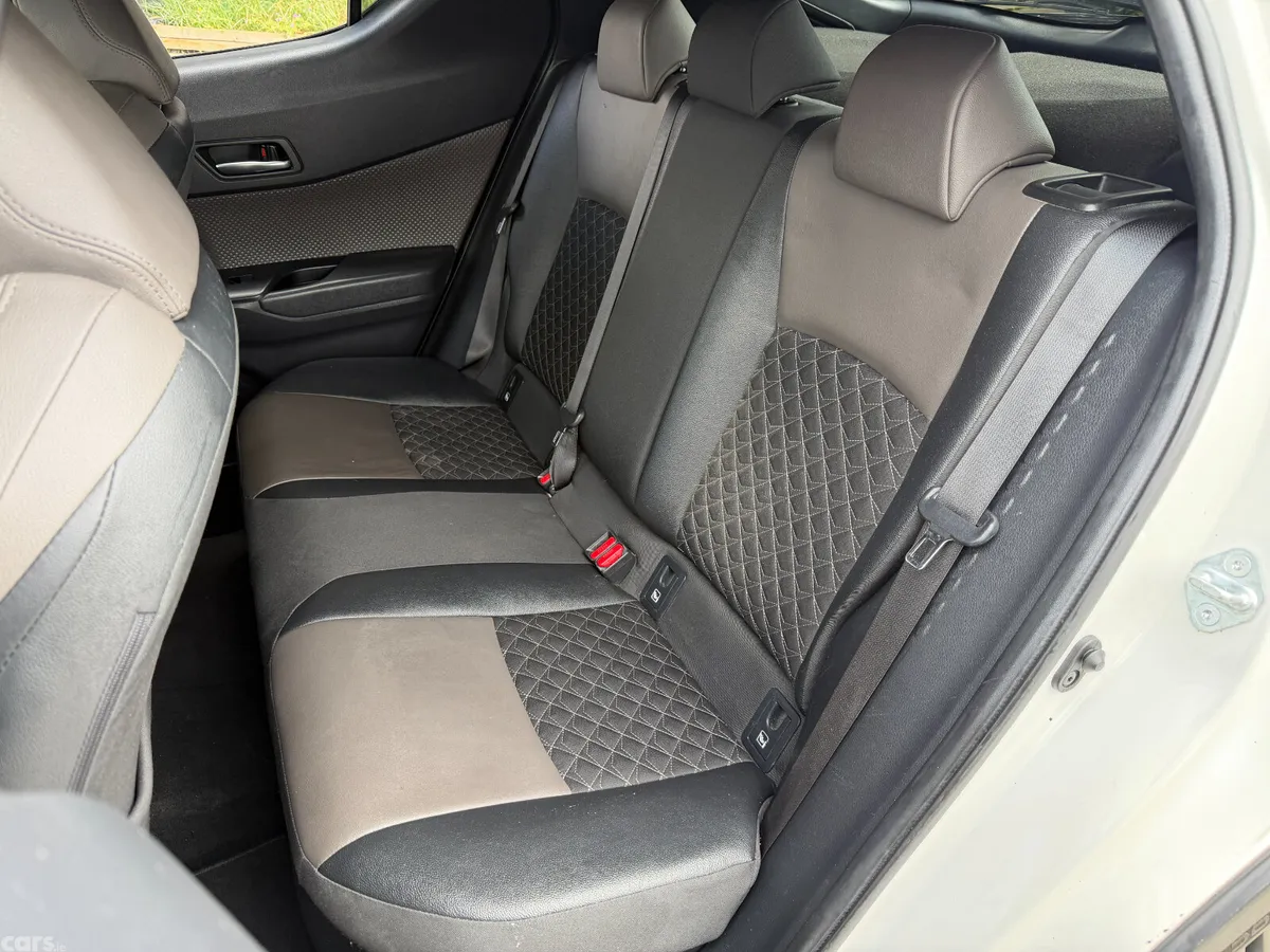 Toyota C-HR Hatchback, Petrol Hybrid, 2022, White
