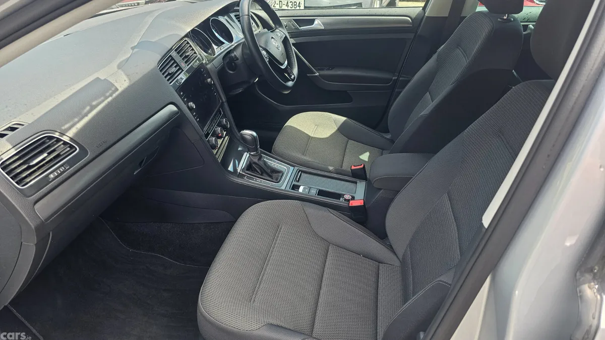 Volkswagen Golf Hatchback, Petrol, 2019, Silver