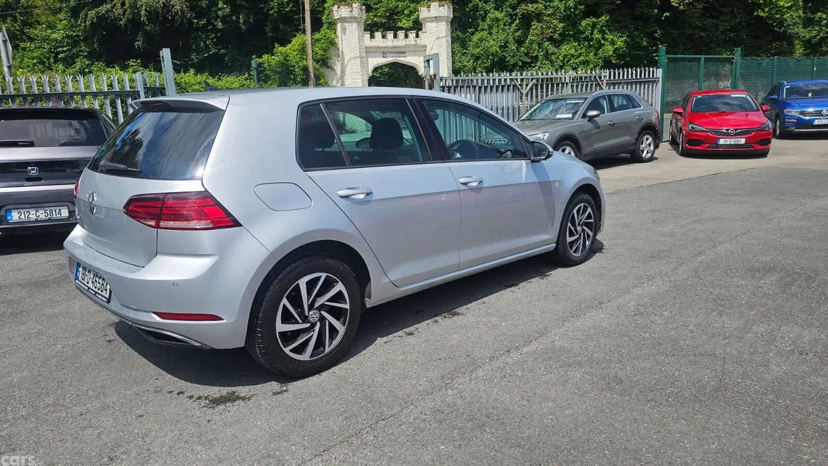 Volkswagen Golf Hatchback, Petrol, 2019, Silver