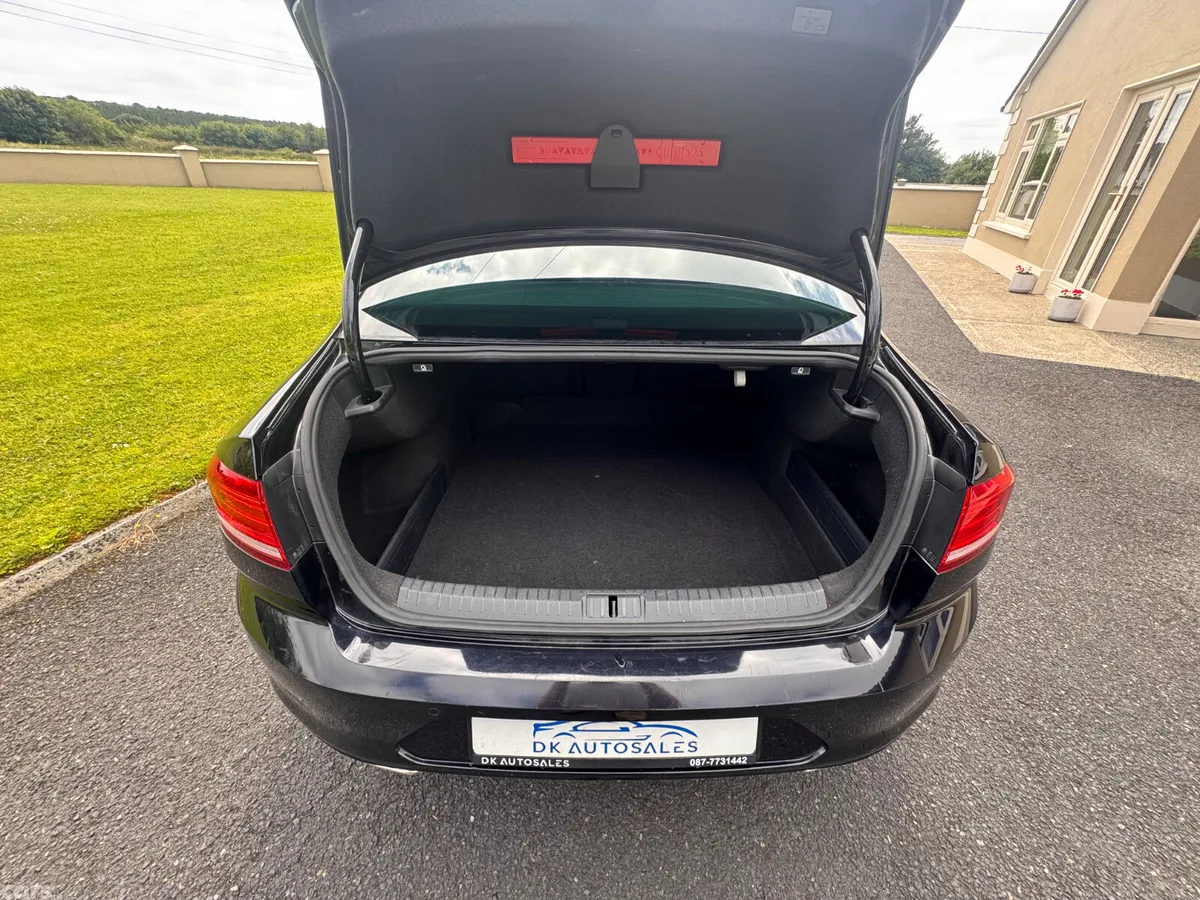 Volkswagen Passat Saloon, Diesel, 2017, Black