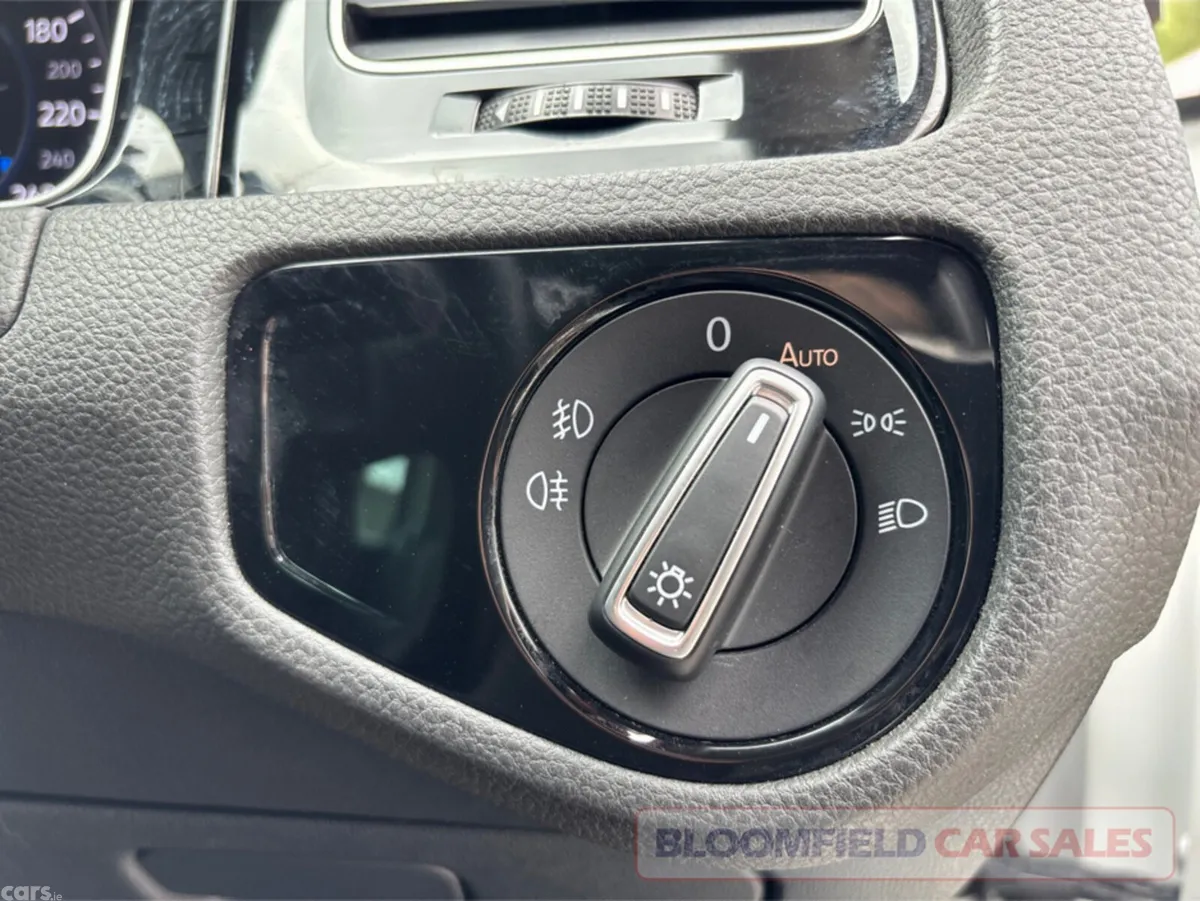 Volkswagen Golf Hatchback, Petrol, 2019, White