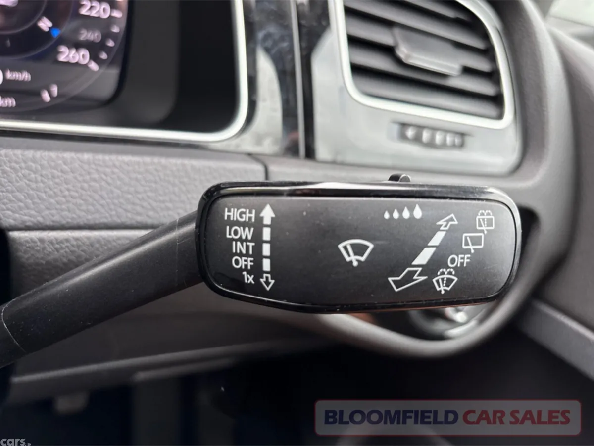 Volkswagen Golf Hatchback, Petrol, 2019, White