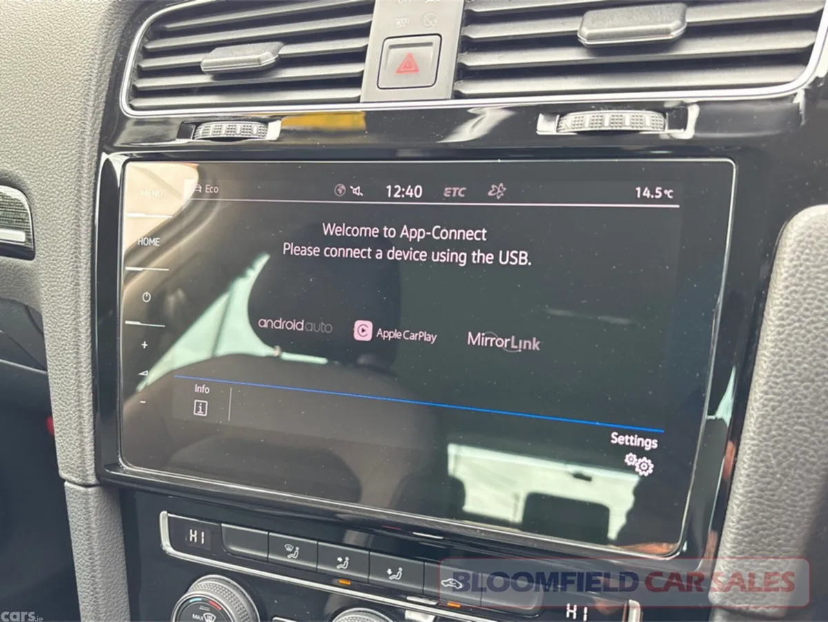 Volkswagen Golf Hatchback, Petrol, 2019, White
