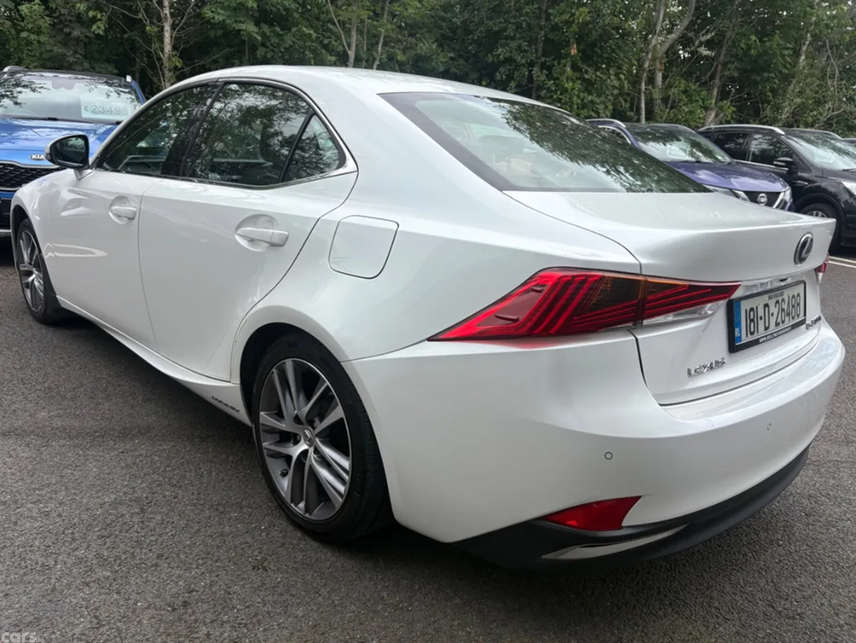 Lexus IS Saloon, Petrol Hybrid, 2018, White