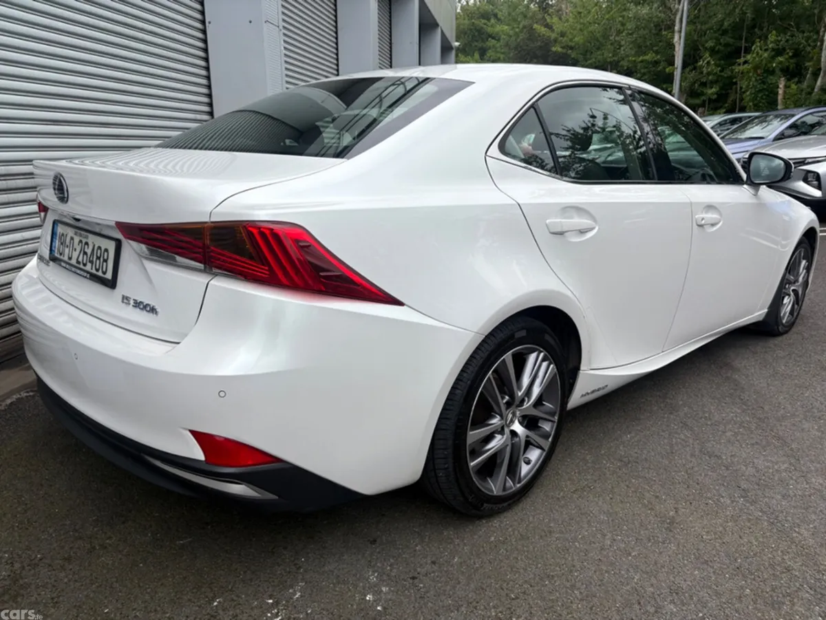 Lexus IS Saloon, Petrol Hybrid, 2018, White