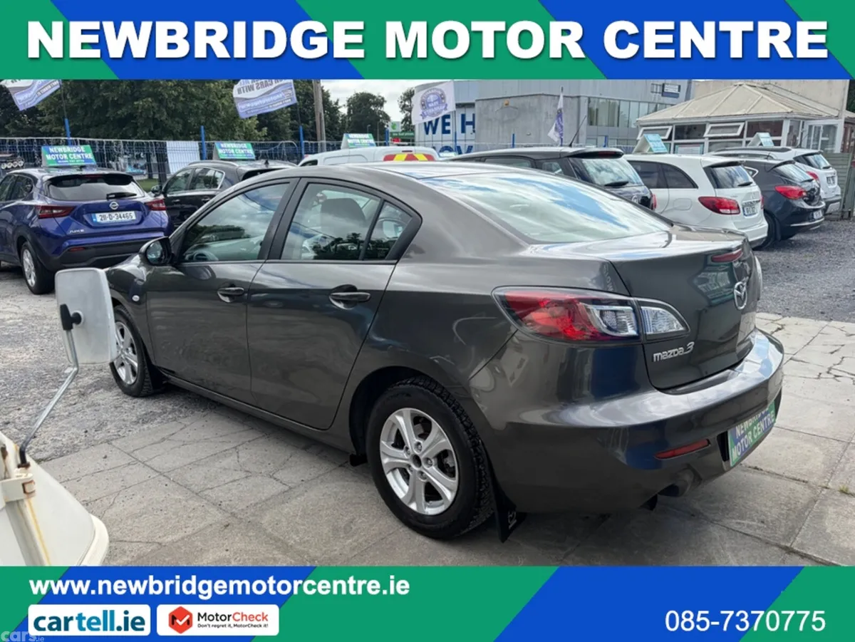 Mazda Mazda3 Saloon, Diesel, 2012, Grey