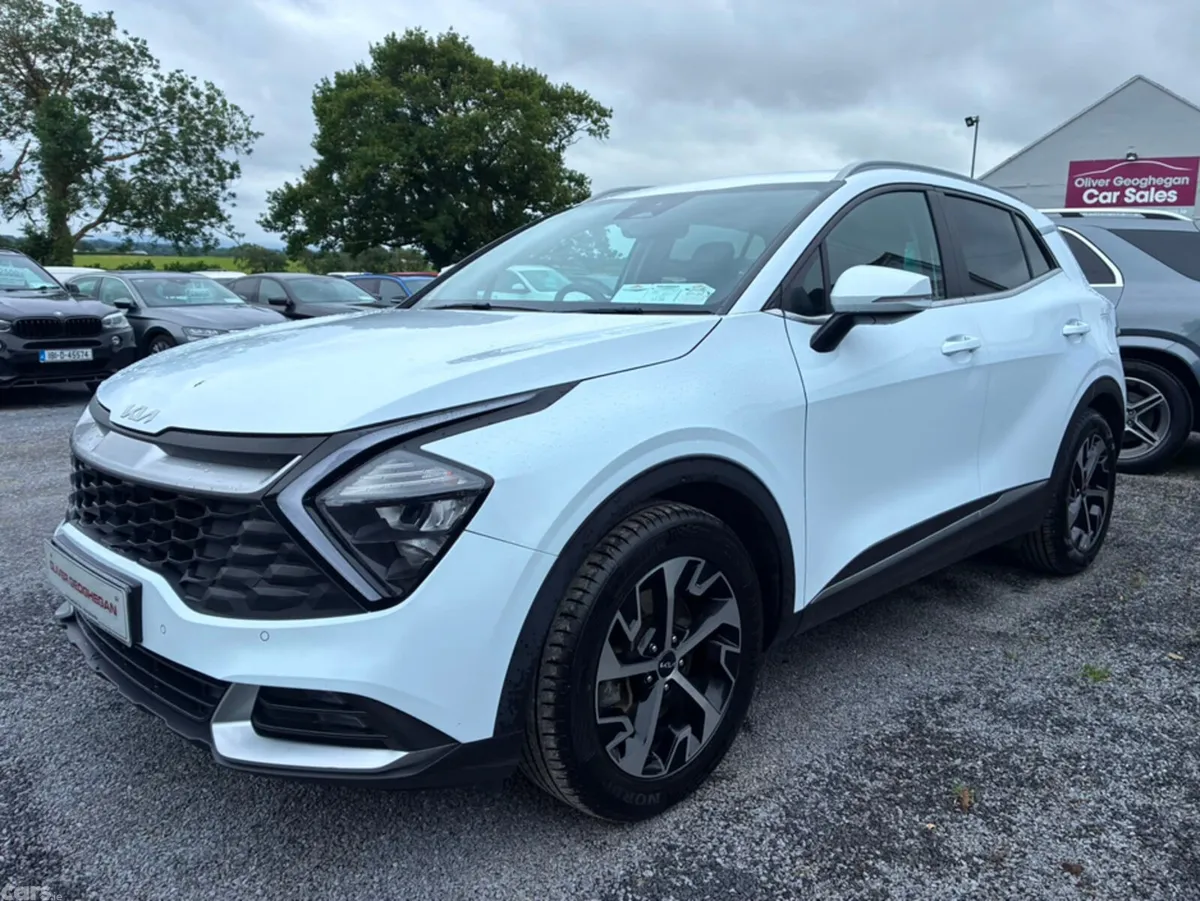 Kia Sportage MPV, Diesel Hybrid, 2023, White