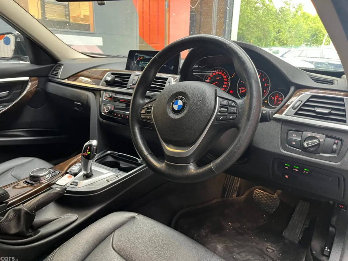 BMW 3-Series Saloon, Petrol Plug-in Hybrid, 2017, Black