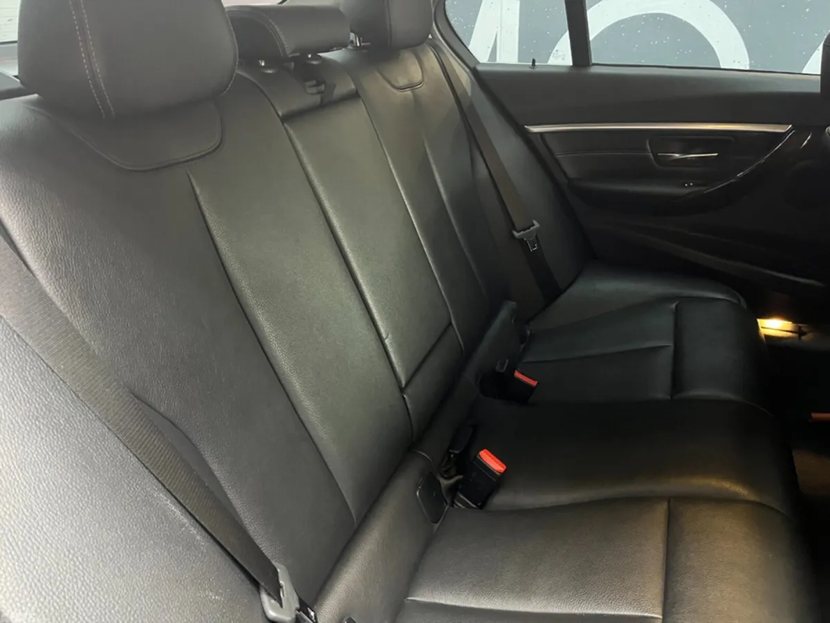 BMW 3-Series Saloon, Petrol Plug-in Hybrid, 2017, Black