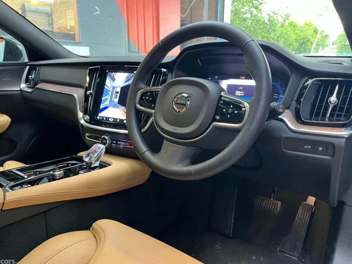 Volvo V60 Saloon, Petrol Plug-in Hybrid, 2024, White