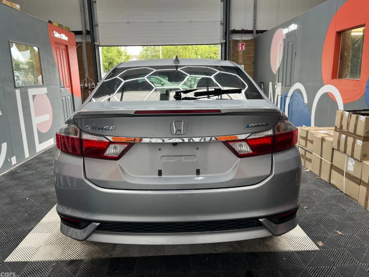 Honda Grace Saloon, Petrol Hybrid, 2021, Silver
