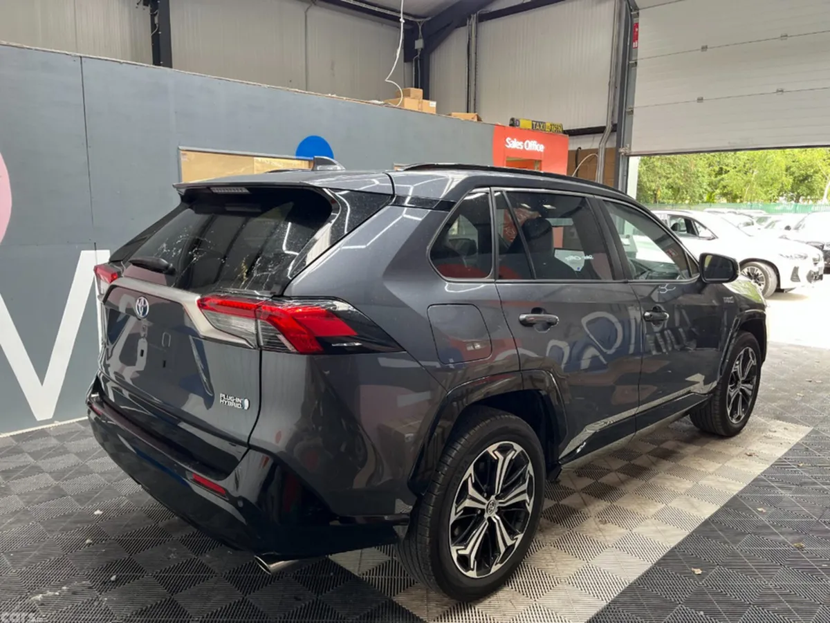 Toyota RAV4 SUV, Petrol Hybrid, 2024, Grey