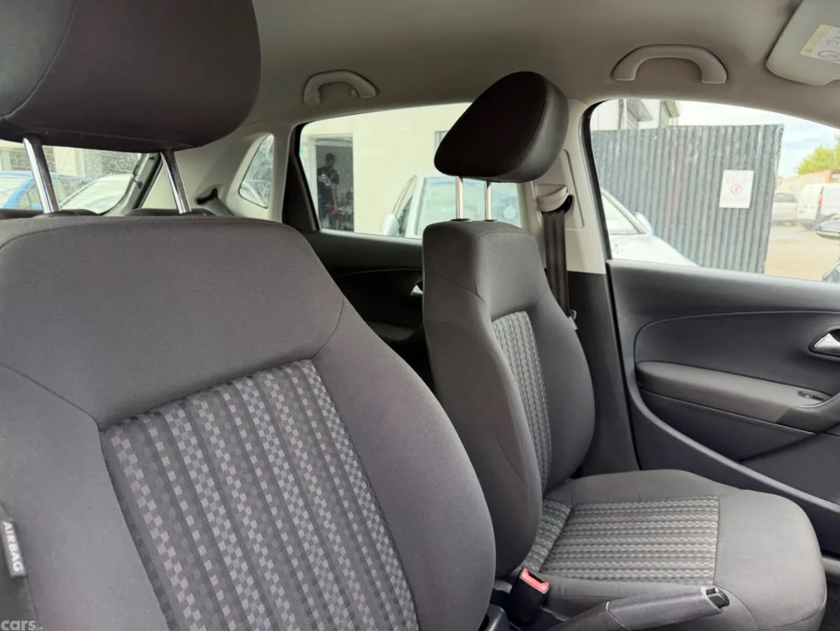 Volkswagen Polo Hatchback, Petrol, 2015, Grey