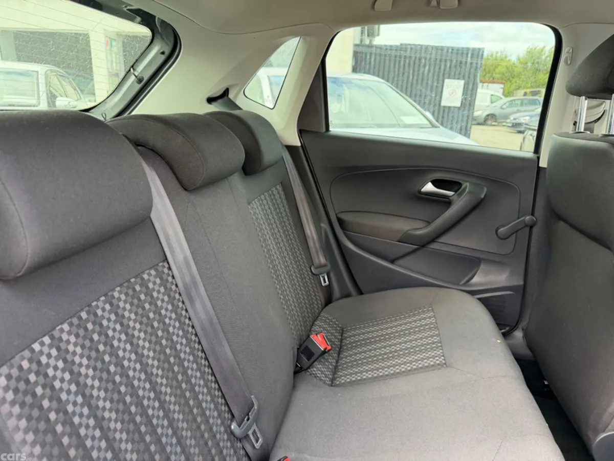 Volkswagen Polo Hatchback, Petrol, 2015, Grey
