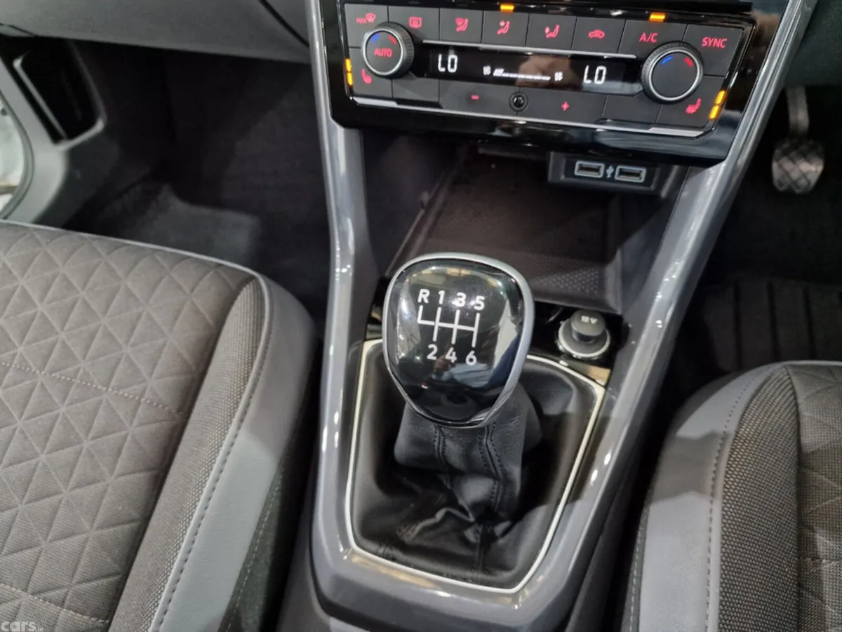 Volkswagen T-Cross SUV, Petrol, 2020, White