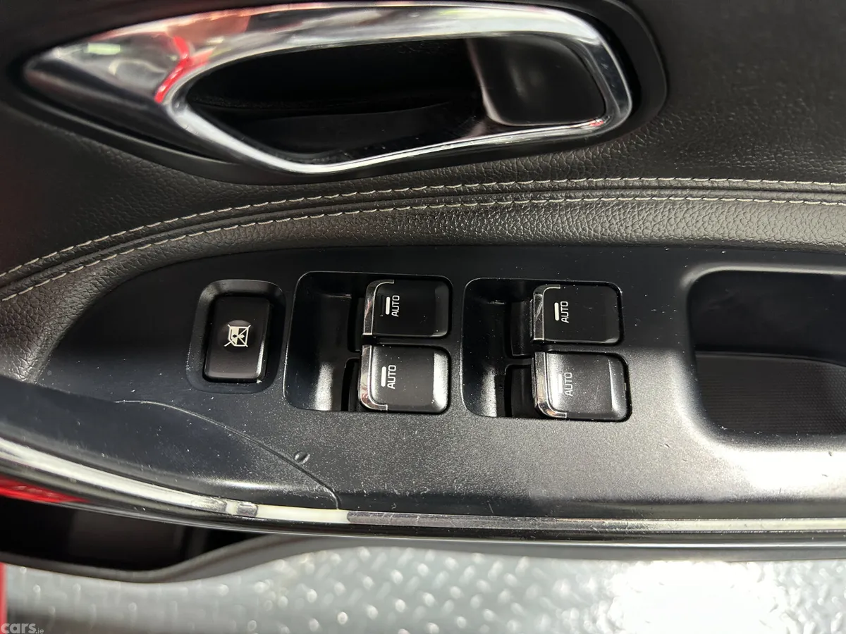 Kia Ceed Hatchback, Petrol, 2017, Red