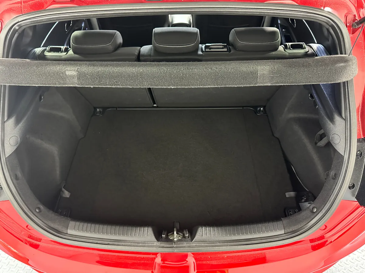 Kia Ceed Hatchback, Petrol, 2017, Red