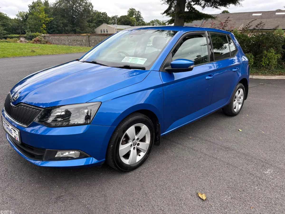 Skoda Fabia Hatchback, Petrol, 2017, Blue