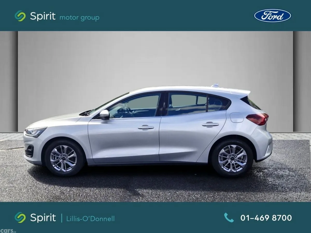 Ford Focus Hatchback, Petrol, 2023, Silver