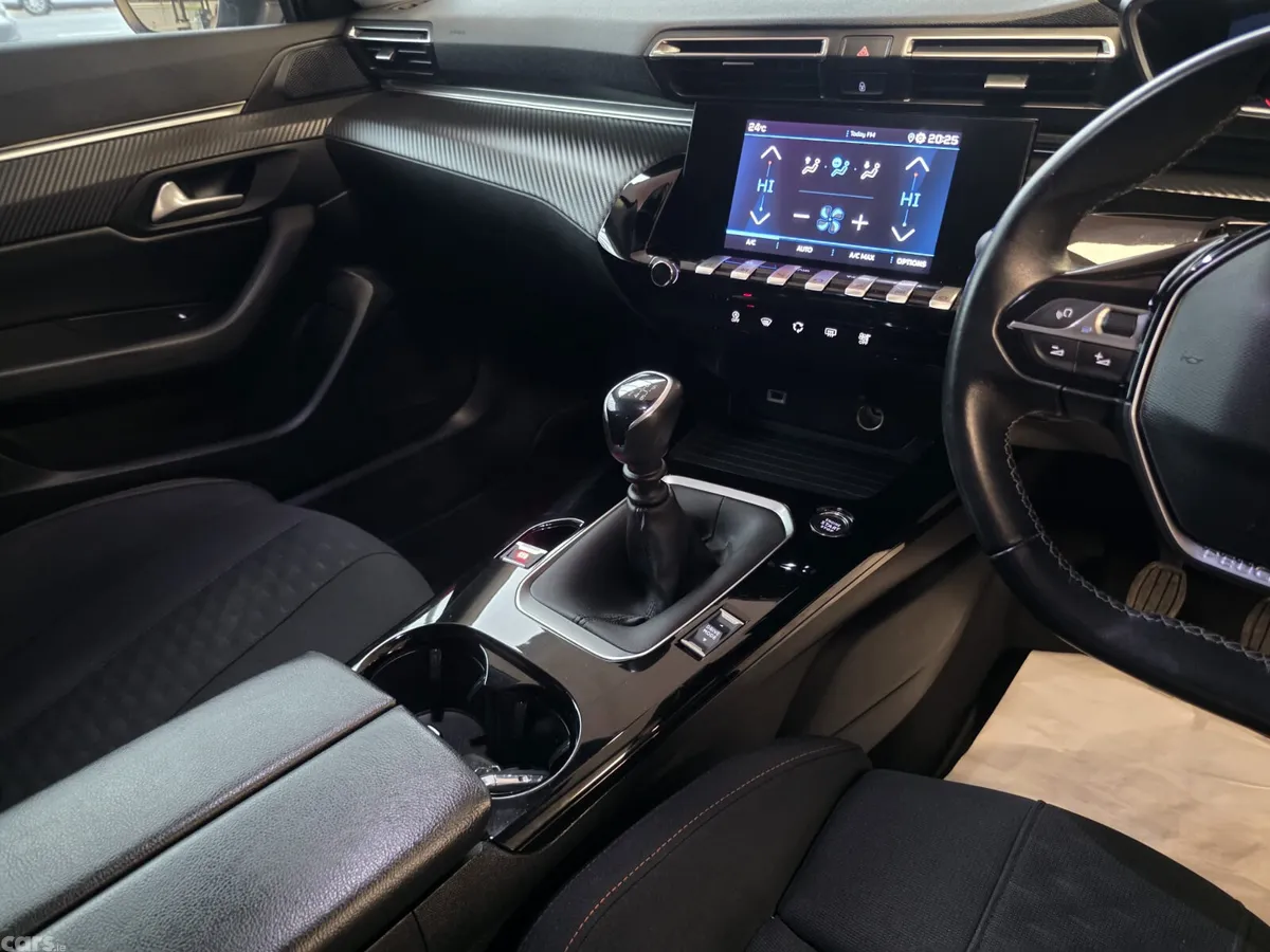 Peugeot 508 Hatchback, Diesel, 2020, Red
