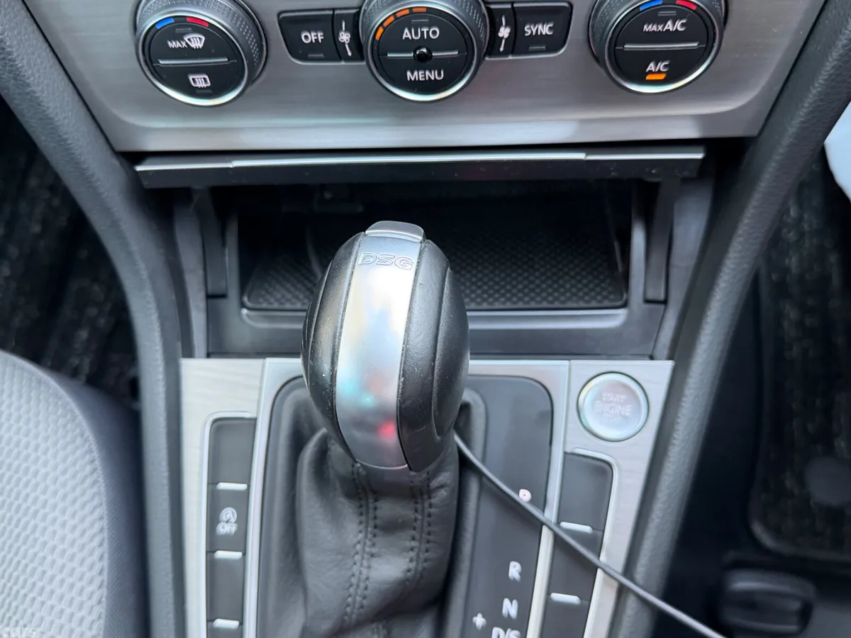 Volkswagen Golf Hatchback, Petrol, 2017, White