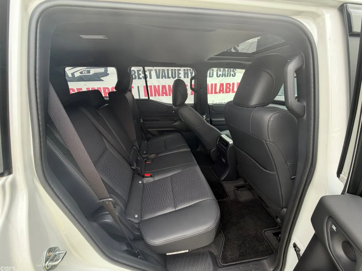 Toyota Land Cruiser SUV, Diesel, 2025, White