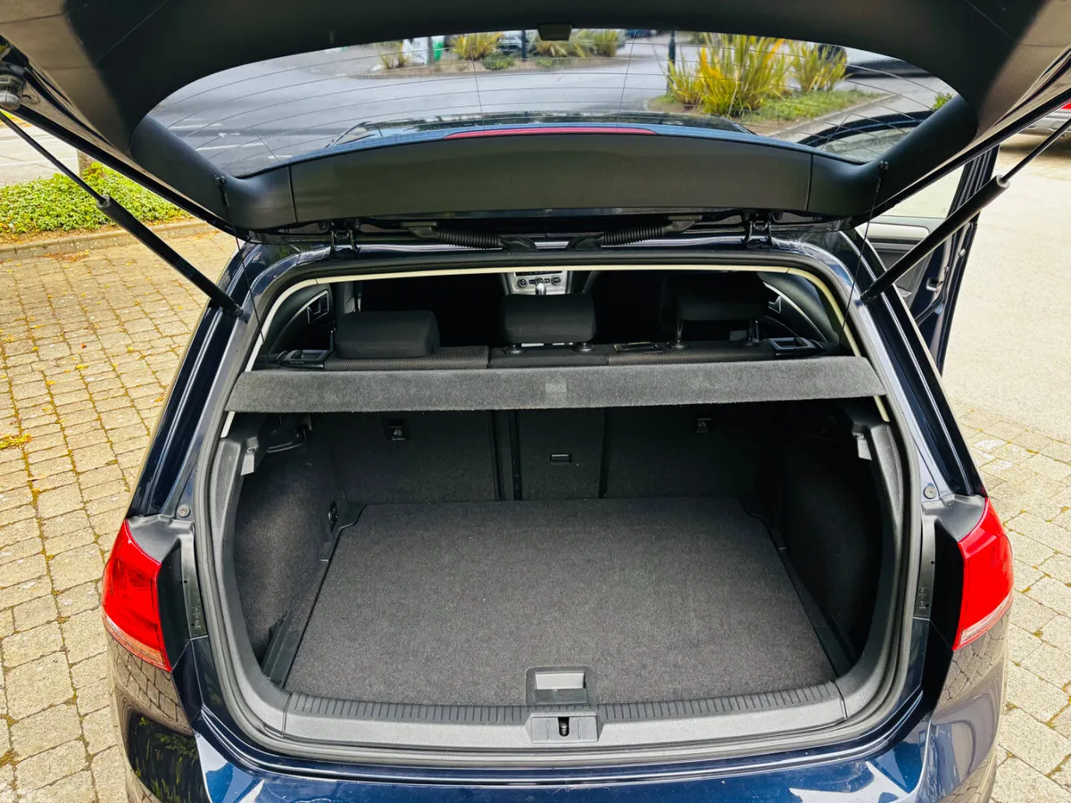 Volkswagen Golf Hatchback, Petrol, 2016, Blue