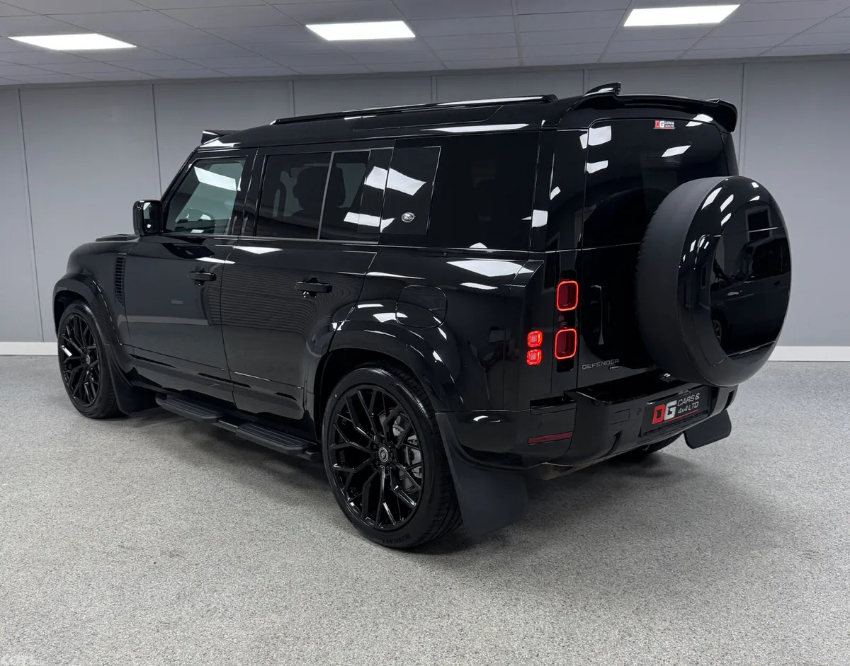 Land Rover Defender SUV, Petrol Plug-in Hybrid, 2023, Black