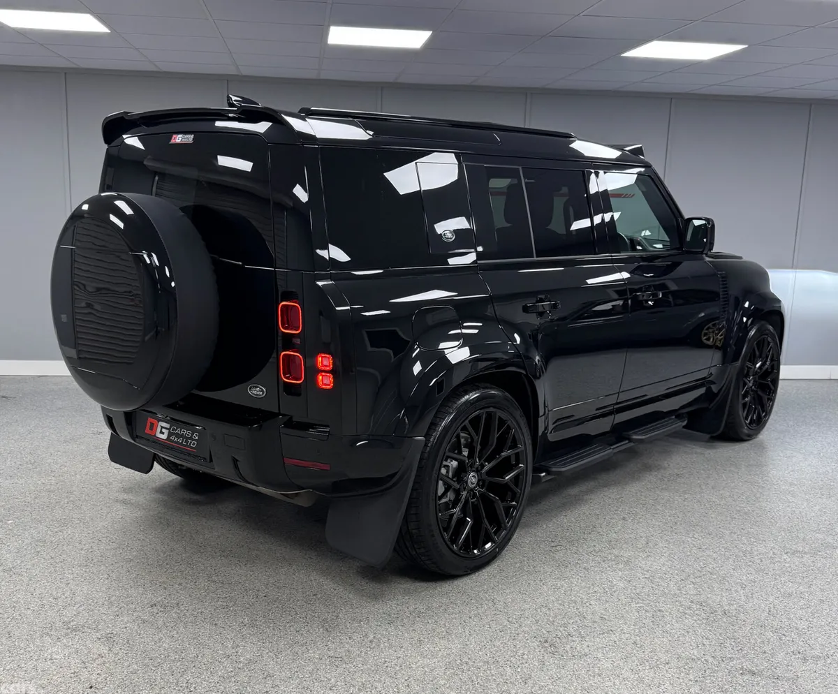 Land Rover Defender SUV, Petrol Plug-in Hybrid, 2023, Black