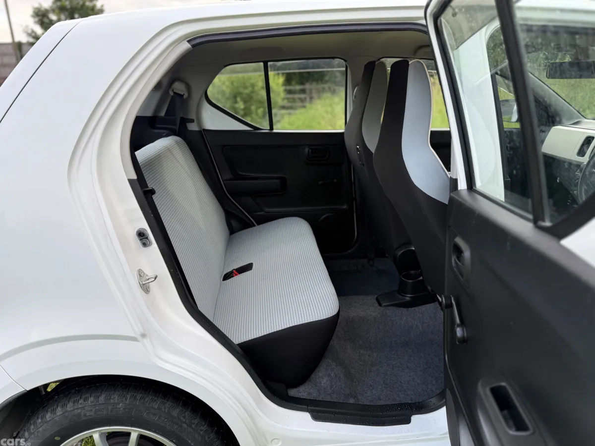 Suzuki Alto Hatchback, Petrol, 2017, White