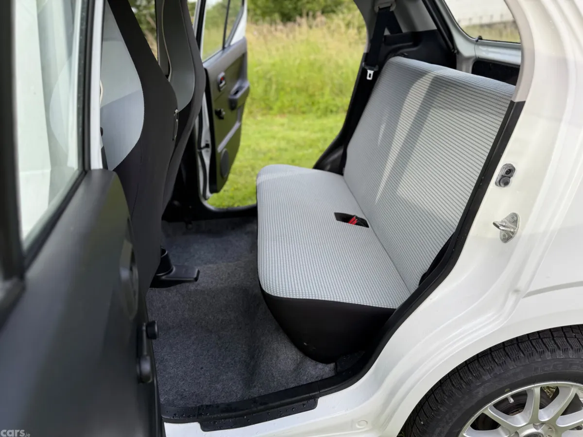 Suzuki Alto Hatchback, Petrol, 2017, White