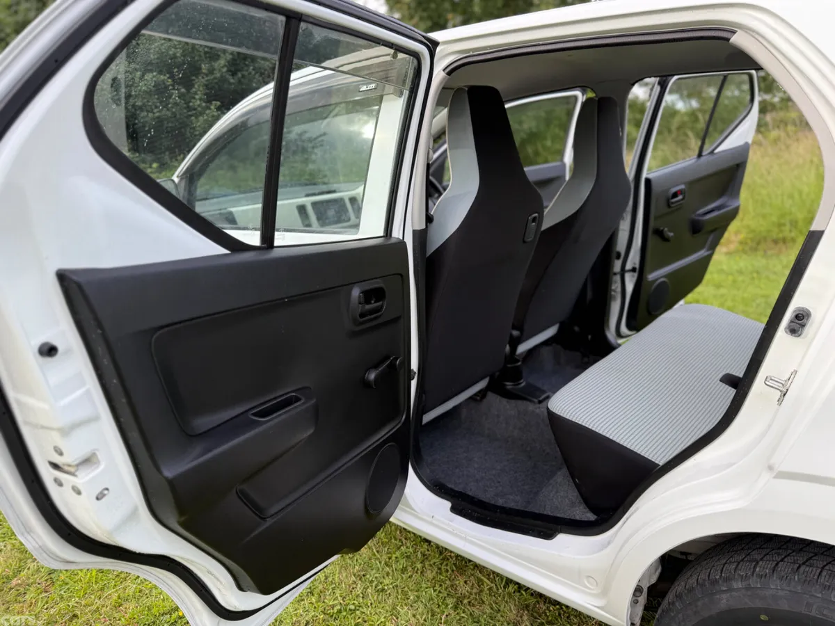 Suzuki Alto Hatchback, Petrol, 2017, White