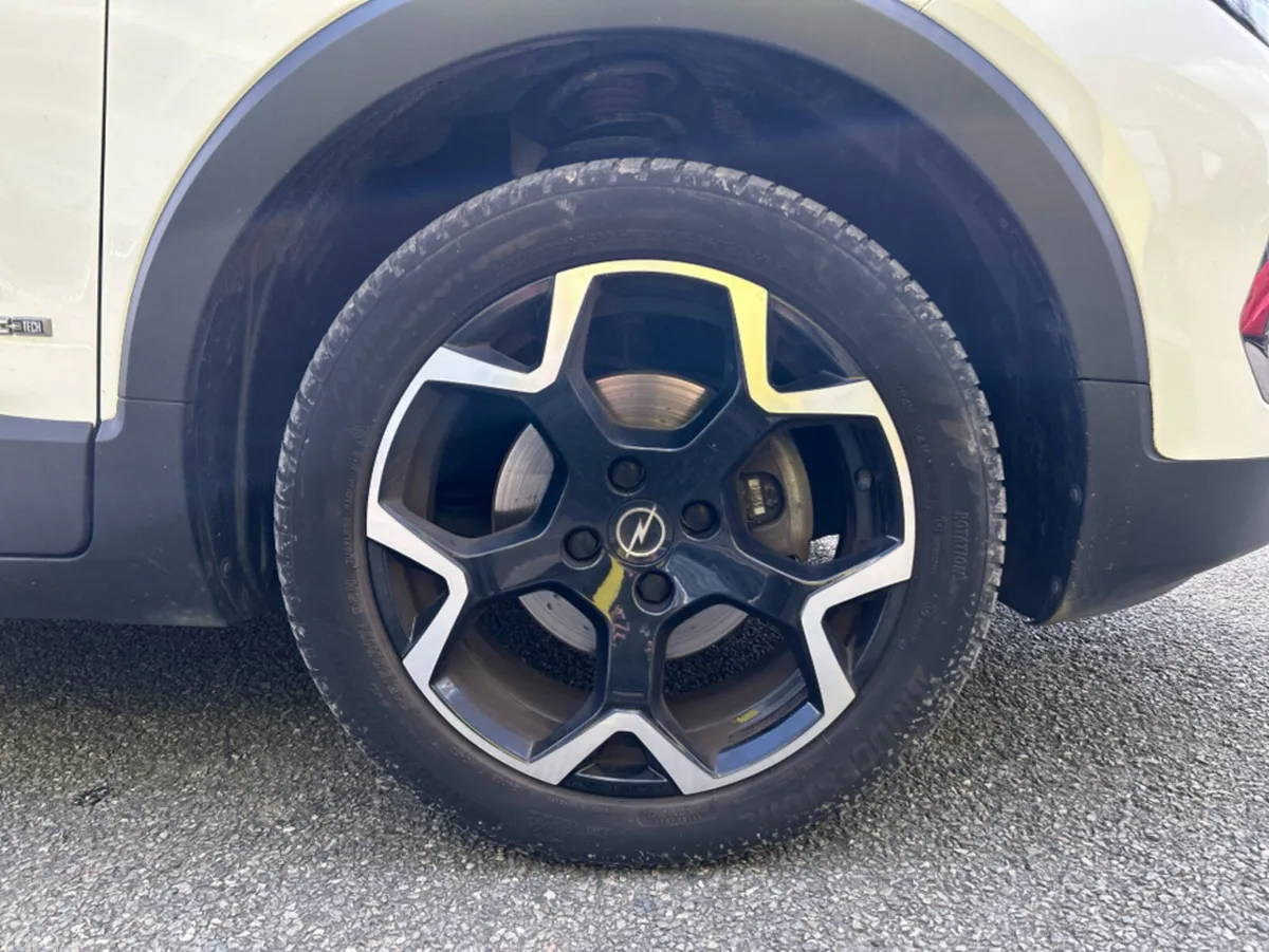 Opel Crossland MPV, Petrol, 2023, White