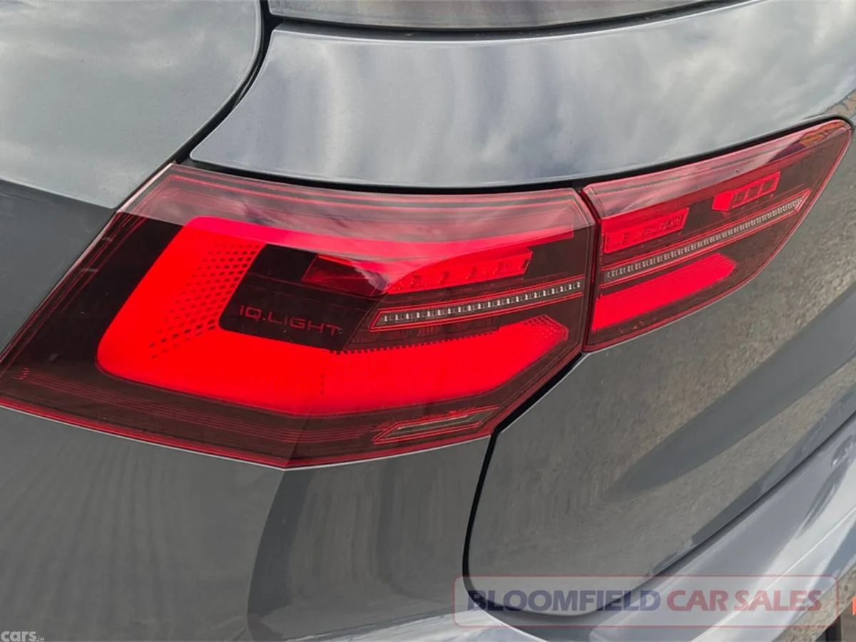 Volkswagen Golf Hatchback, Petrol, 2022, Grey