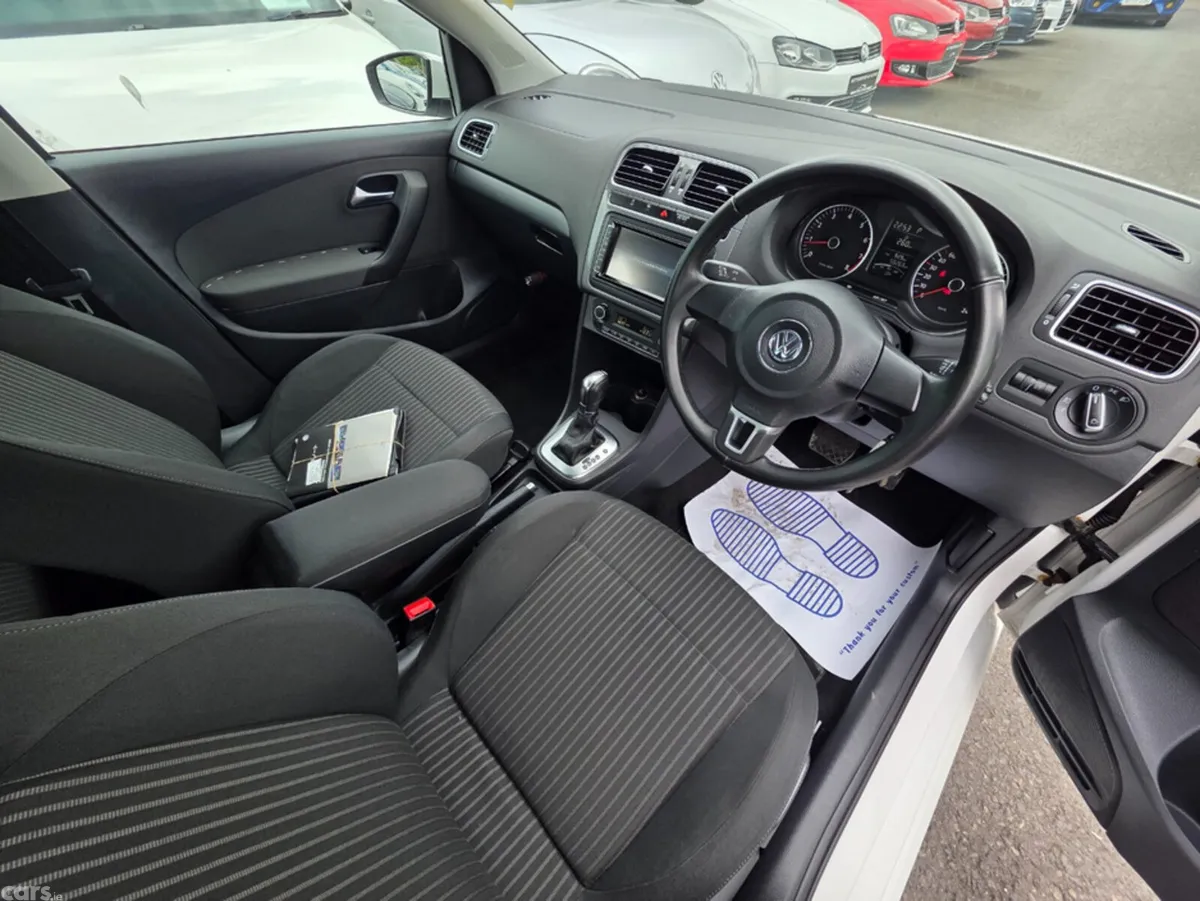 Volkswagen Polo Hatchback, Petrol, 2013, White