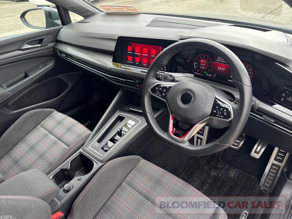 Volkswagen Golf Hatchback, Petrol, 2022, Grey